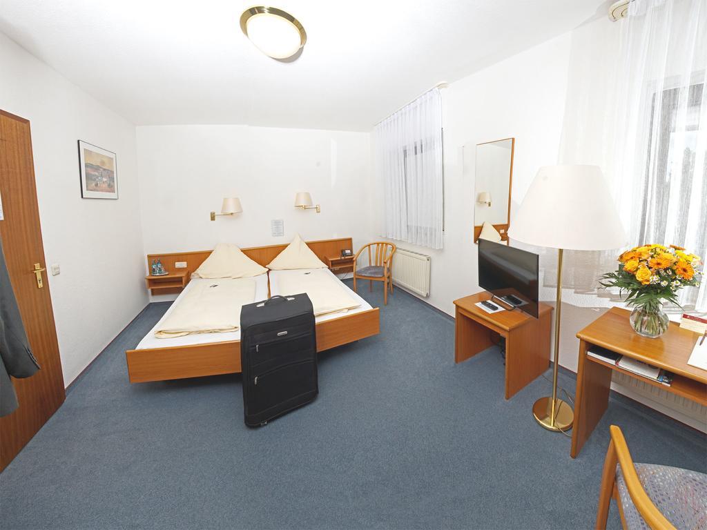 City Hotel Mark Michelstadt Oda fotoğraf