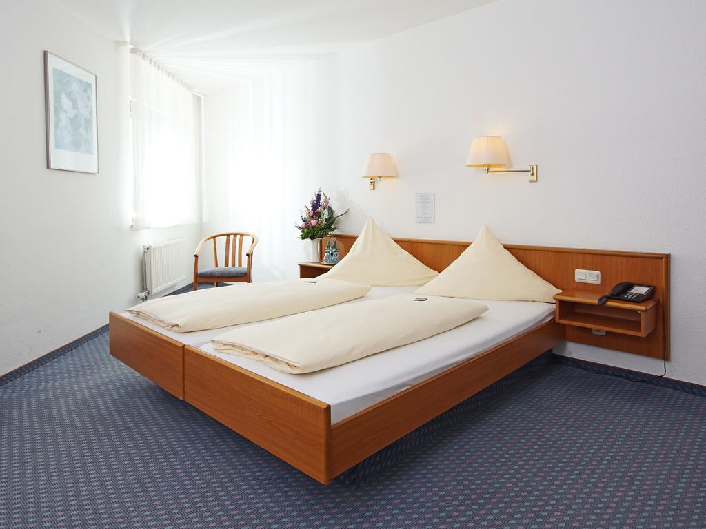 City Hotel Mark Michelstadt Oda fotoğraf